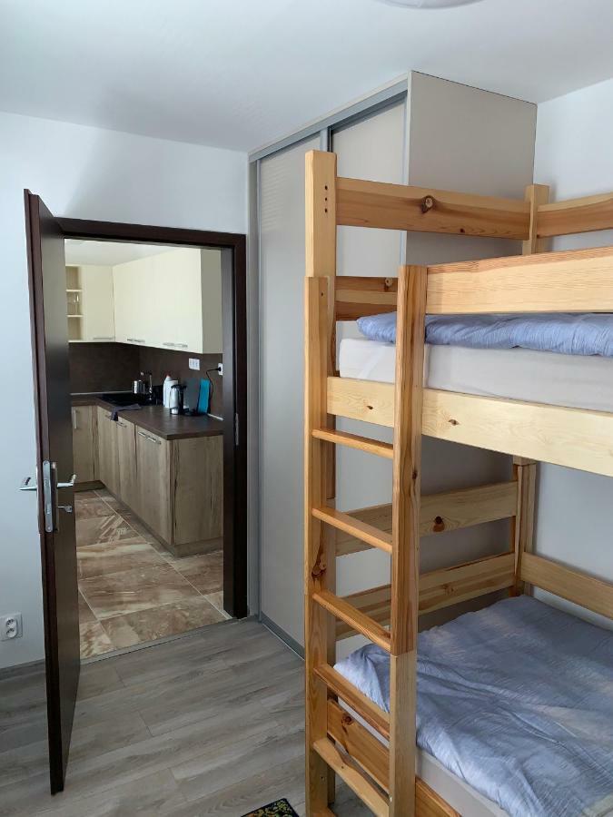 Apartament Tt10 Botanicka Trnava Buitenkant foto