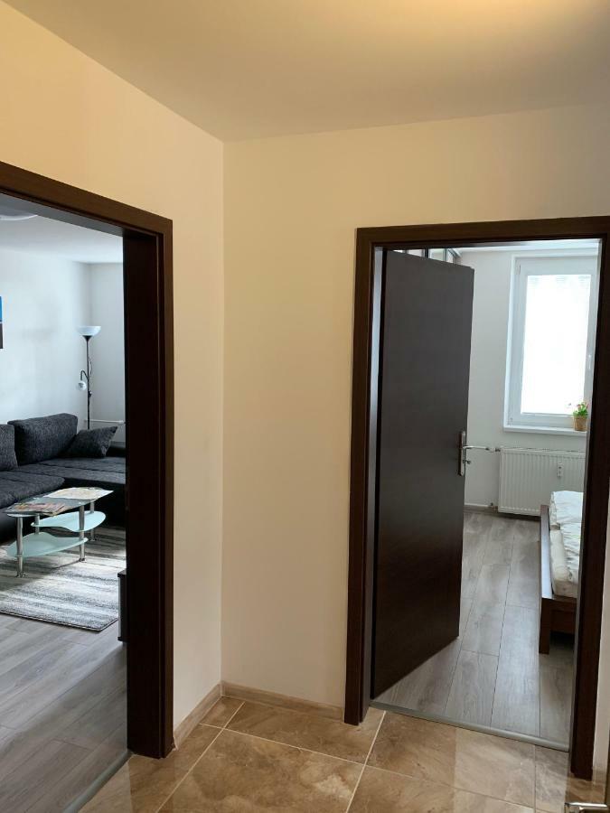 Apartament Tt10 Botanicka Trnava Buitenkant foto